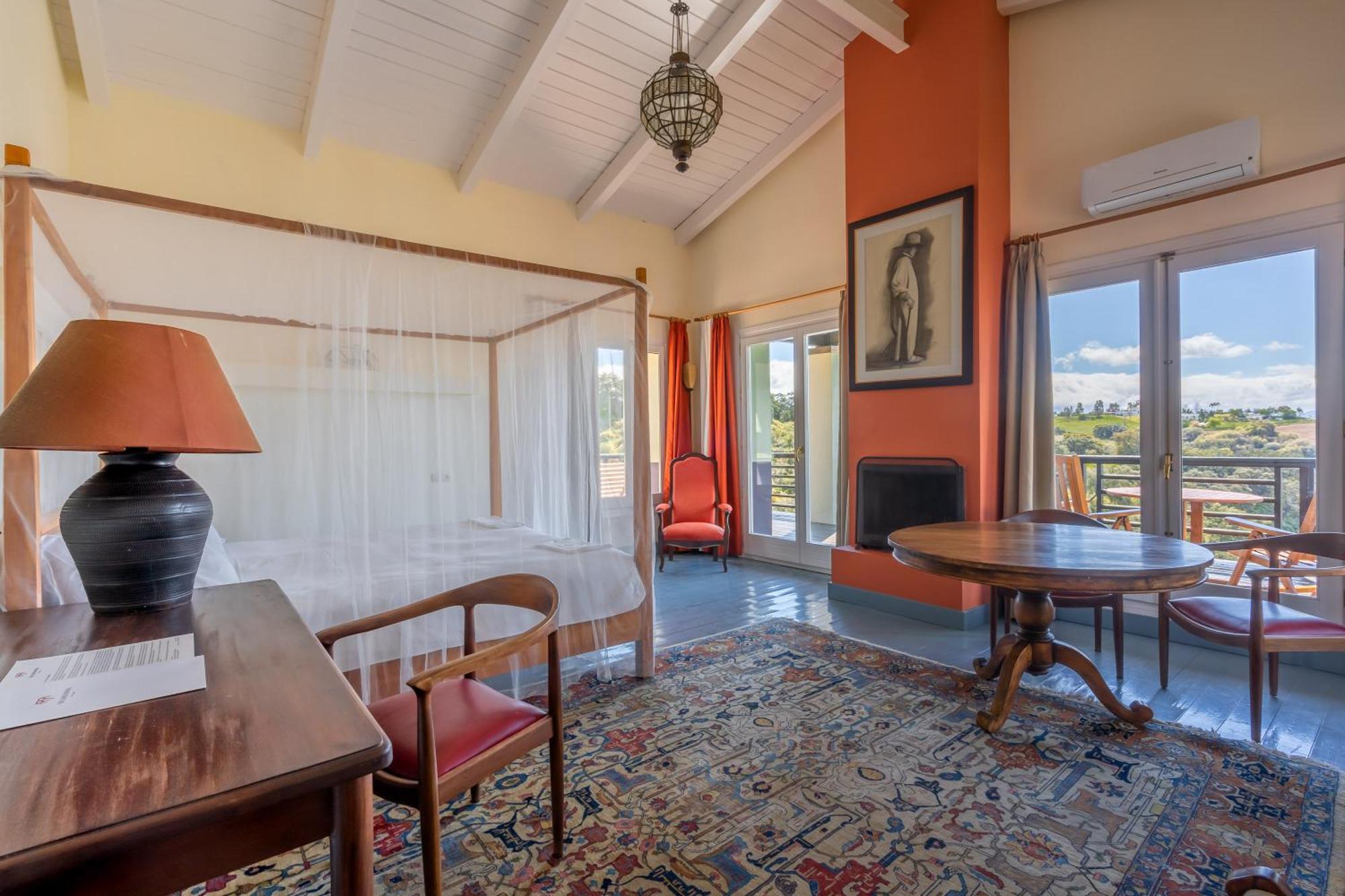 The Lodge Ronda Room photo